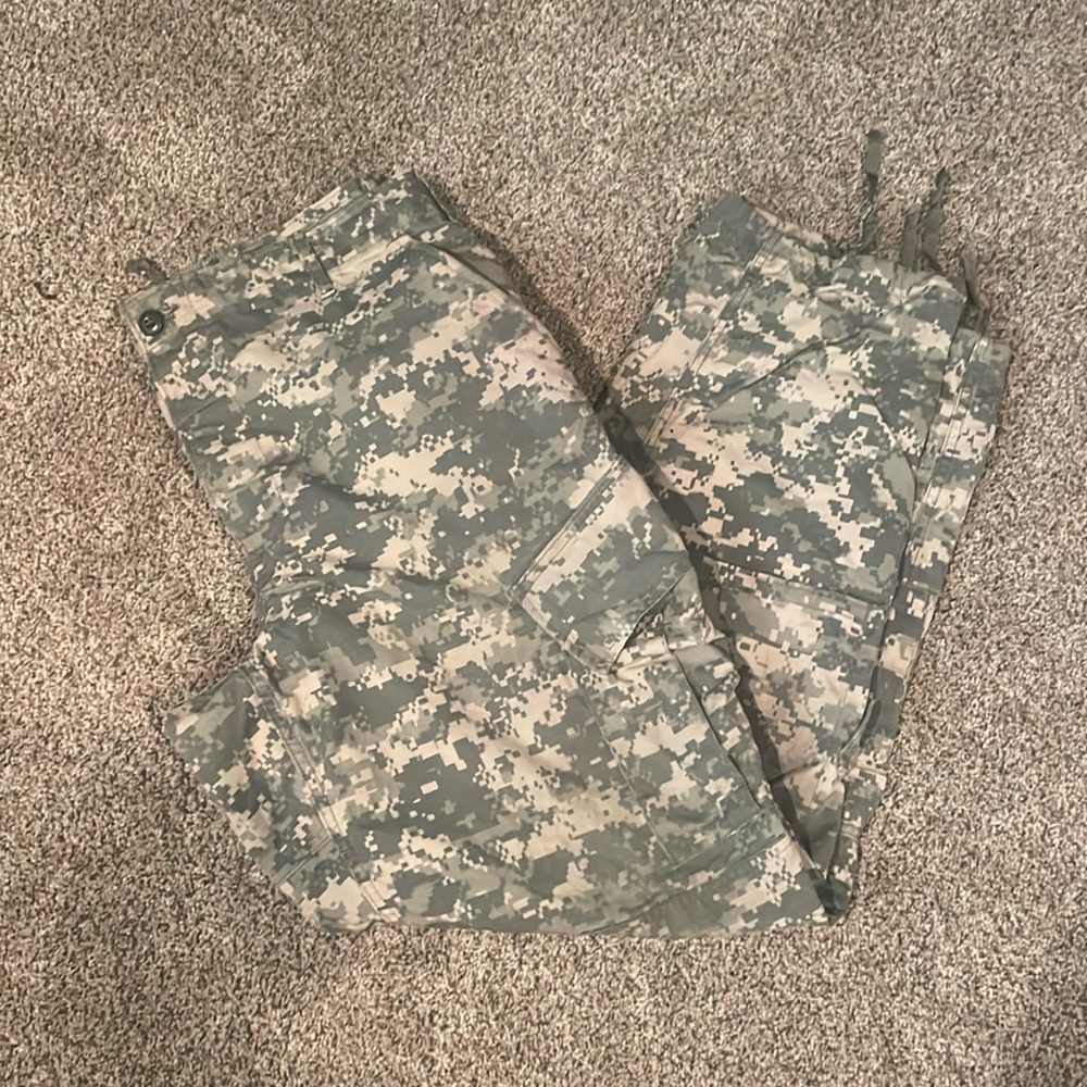 Camo pants large
